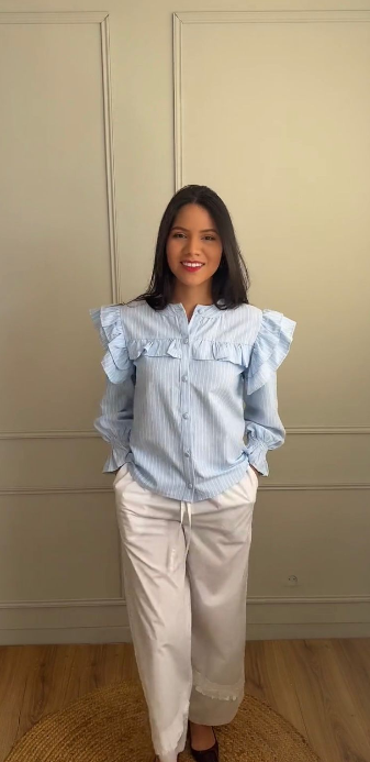 CAMISA DE RAYAS CON VOLANTES