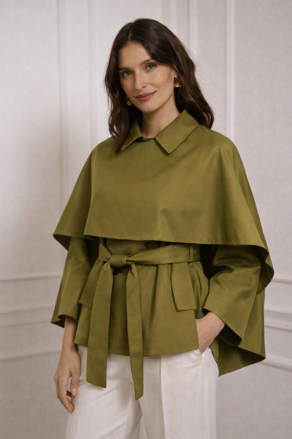 TRENCH CORTA CON CAPA DESMONTABLE